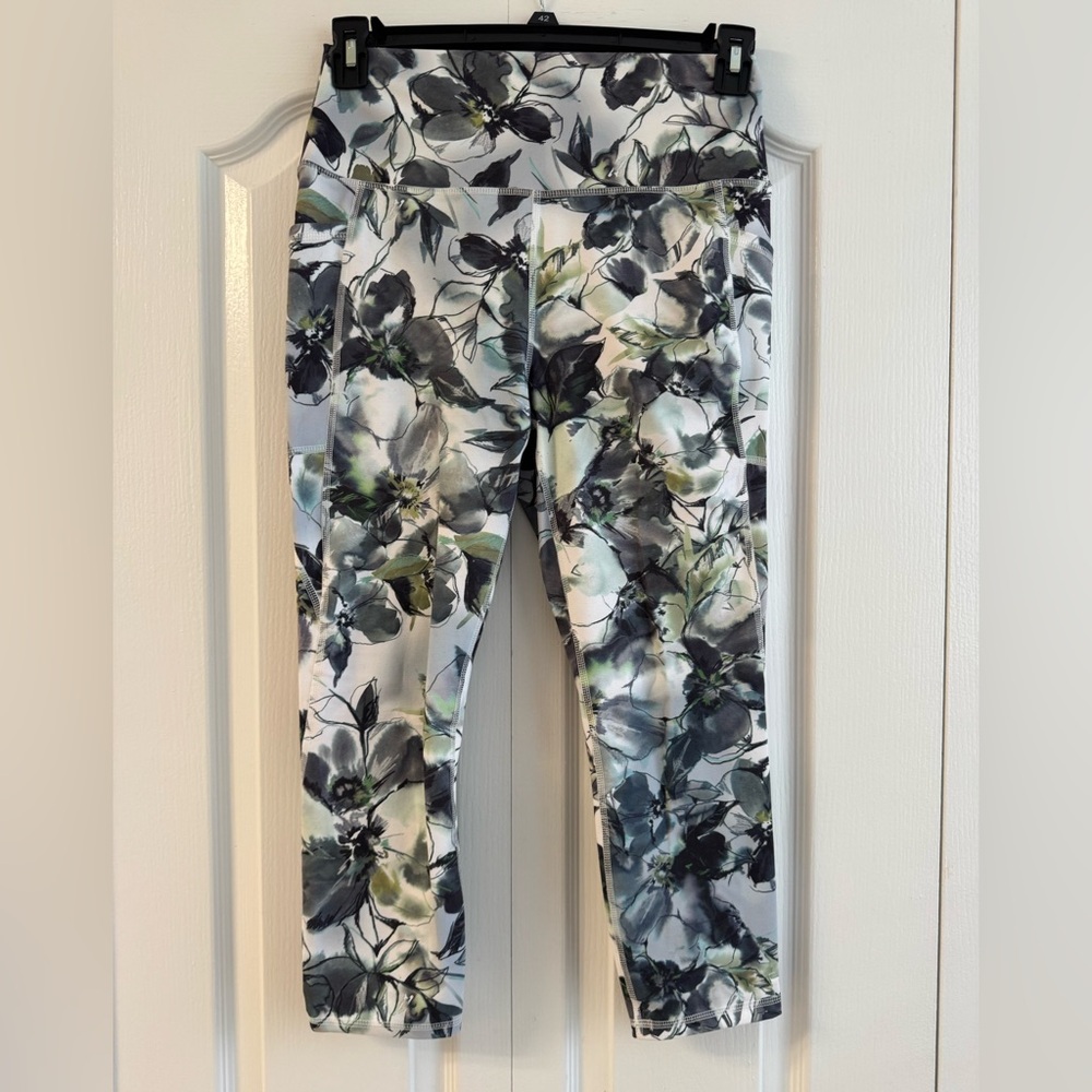 Women’s RBX Floral Active Leggings in Black & Green size L
